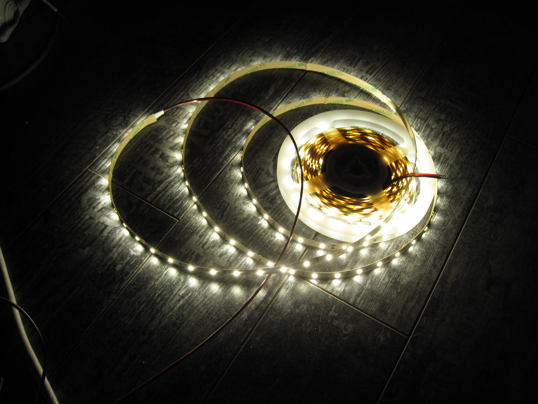 Ruban led 60 leds 2835 / m IP 20 12 V  4000° K